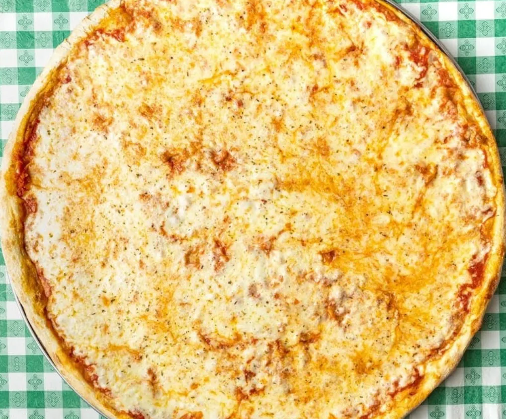 Mac & Cheese Pizza at Mr G's Pizzeria in Lindenhurst (photo 1)